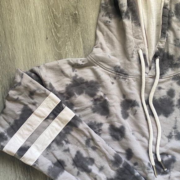 Tie Dye Cropped Hoodie - Picture 2 of 3